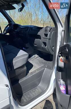 Грузовой фургон Renault Master 2019 в 