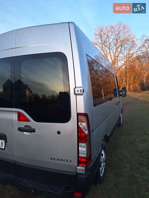 Renault Master, photos from the listing