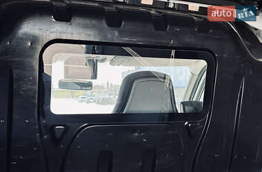 Грузовой фургон Renault Master 2016 в 