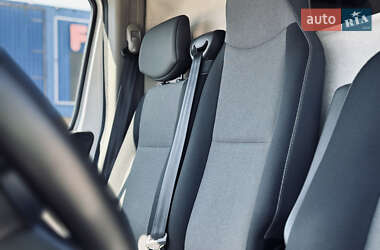 Грузовой фургон Renault Master 2016 в 