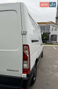 Грузовой фургон Renault Master 2017 в 