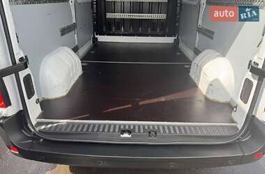 Грузовой фургон Renault Master 2021 в 