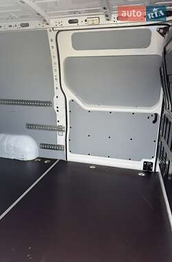 Грузовой фургон Renault Master 2021 в 
