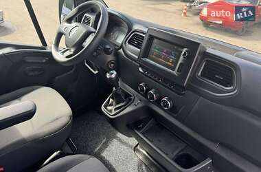 Грузовой фургон Renault Master 2021 в 