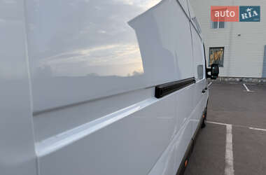 Грузовой фургон Renault Master 2021 в 
