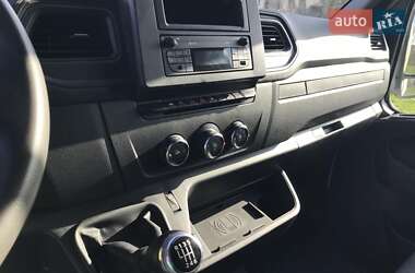 Грузовой фургон Renault Master 2021 в 