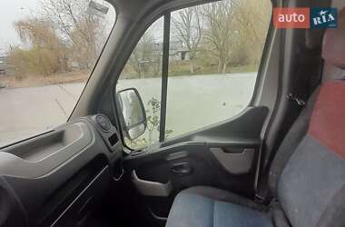 Грузовой фургон Renault Master 2011 в 