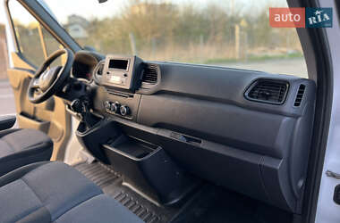 Вантажний фургон Renault Master 2021 в 
