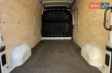 Вантажний фургон Renault Master 2021 в 