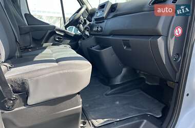 Вантажний фургон Renault Master 2020 в 
