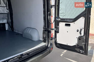 Грузопассажирский фургон Renault Master 2015 в 