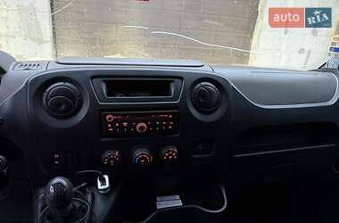Грузовой фургон Renault Master 2013 в 