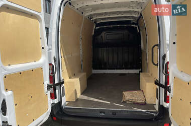 Грузовой фургон Renault Master 2019 в 