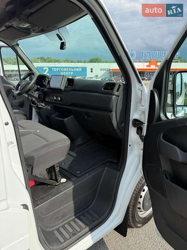 Вантажний фургон Renault Master 2023 в Ужгороді фото 51 Вантажний фургон Renault Master 2023 в Ужгороді