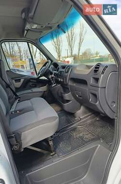 Грузовой фургон Renault Master 2015 в 