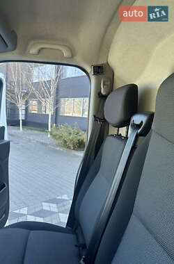 Грузовой фургон Renault Master 2021 в 