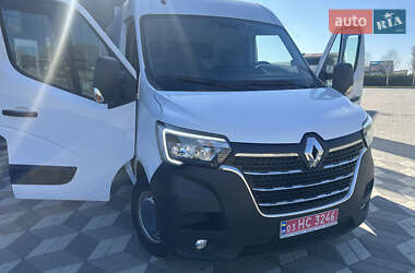 Грузовой фургон Renault Master 2021 в 