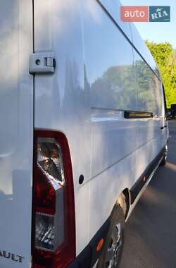 Грузовой фургон Renault Master 2018 в 