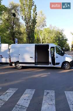 Грузовой фургон Renault Master 2018 в 