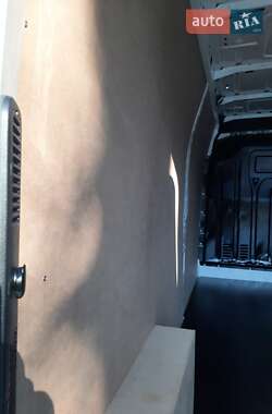 Грузовой фургон Renault Master 2018 в 