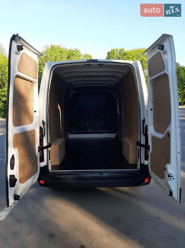 Грузовой фургон Renault Master 2018 в Полтаве