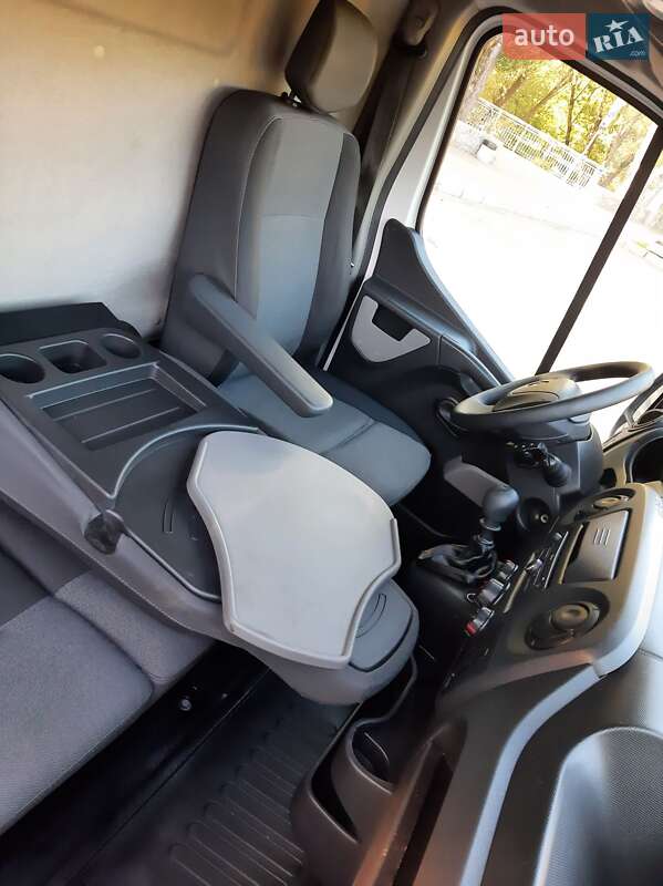 Грузовой фургон Renault Master 2018 в Полтаве