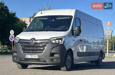 Грузовой фургон Renault Master 2022 в 