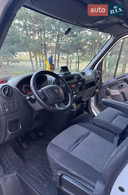 Грузовой фургон Renault Master 2010 в 