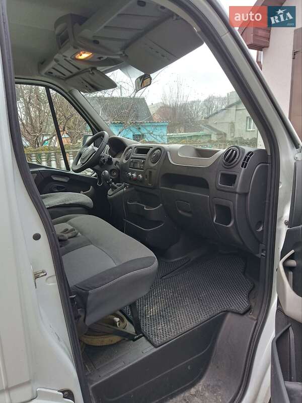 Автовоз Renault Master 2016 в Бердичеві