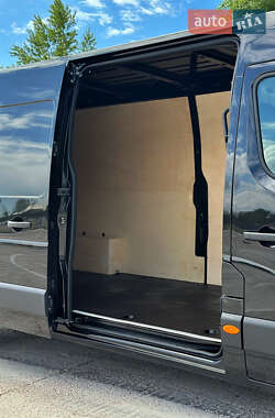 Вантажний фургон Renault Master 2020 в 