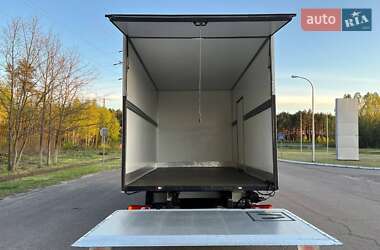 Вантажний фургон Renault Master 2021 в 