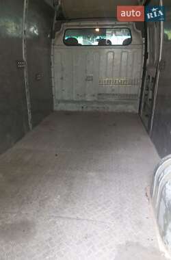 Грузовой фургон Renault Master 2004 в 