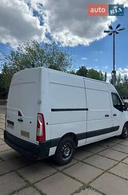 Грузовой фургон Renault Master 2014 в 