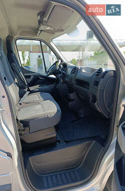 Грузовой фургон Renault Master 2017 в 