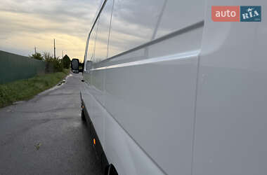 Вантажний фургон Renault Master 2021 в 