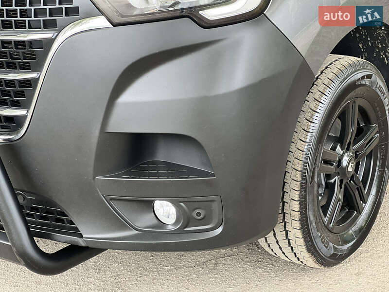 Вантажний фургон Renault Master 2021 в Дубні
