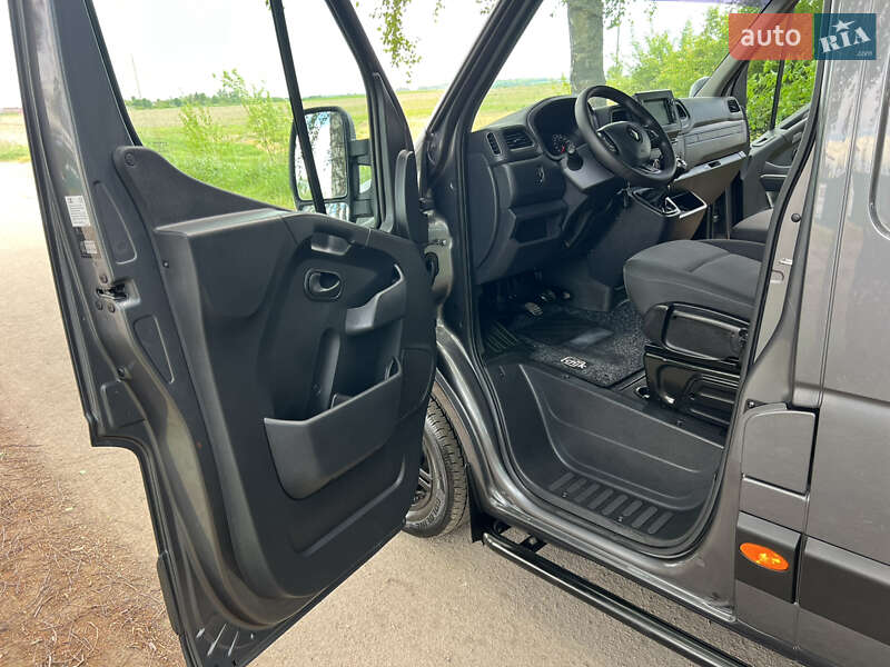 Вантажний фургон Renault Master 2021 в Дубні