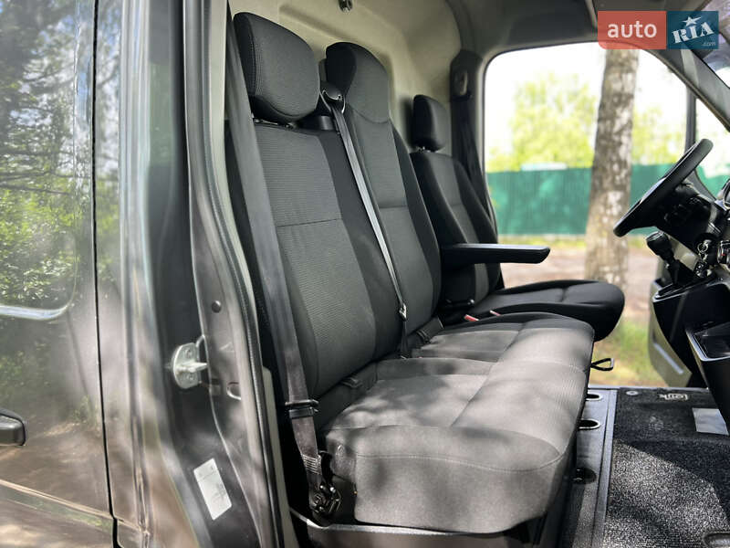 Вантажний фургон Renault Master 2021 в Дубні