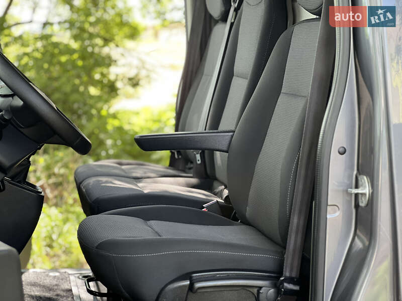 Вантажний фургон Renault Master 2021 в Дубні