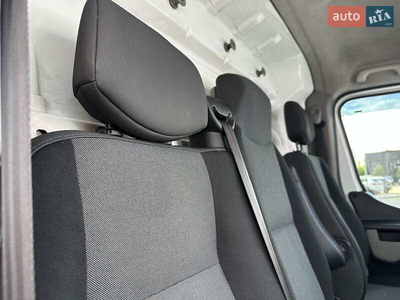 Вантажний фургон Renault Master 2013 в Києві