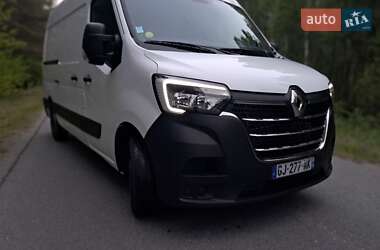 Грузовой фургон Renault Master 2022 в 