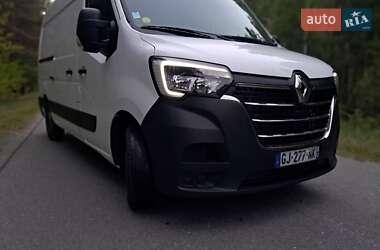 Грузовой фургон Renault Master 2022 в 