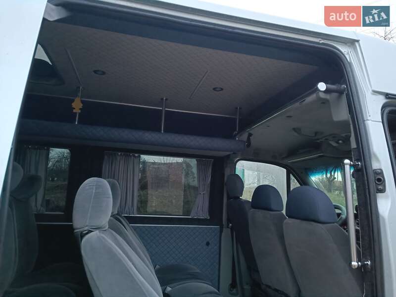 Вантажопасажирський фургон Renault Master 2008 в Коломиї