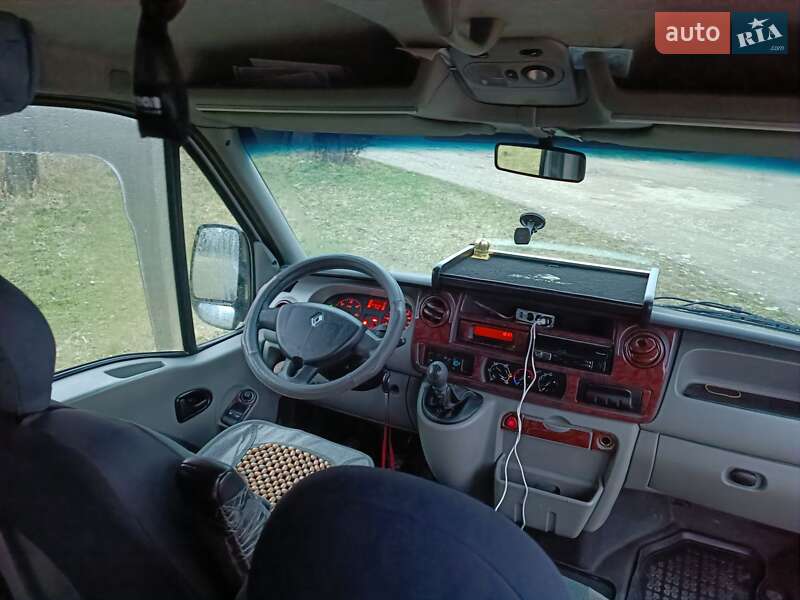 Вантажопасажирський фургон Renault Master 2008 в Коломиї