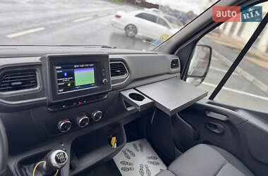 Вантажний фургон Renault Master 2022 в 
