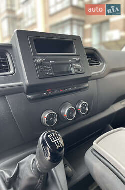 Грузовой фургон Renault Master 2019 в 