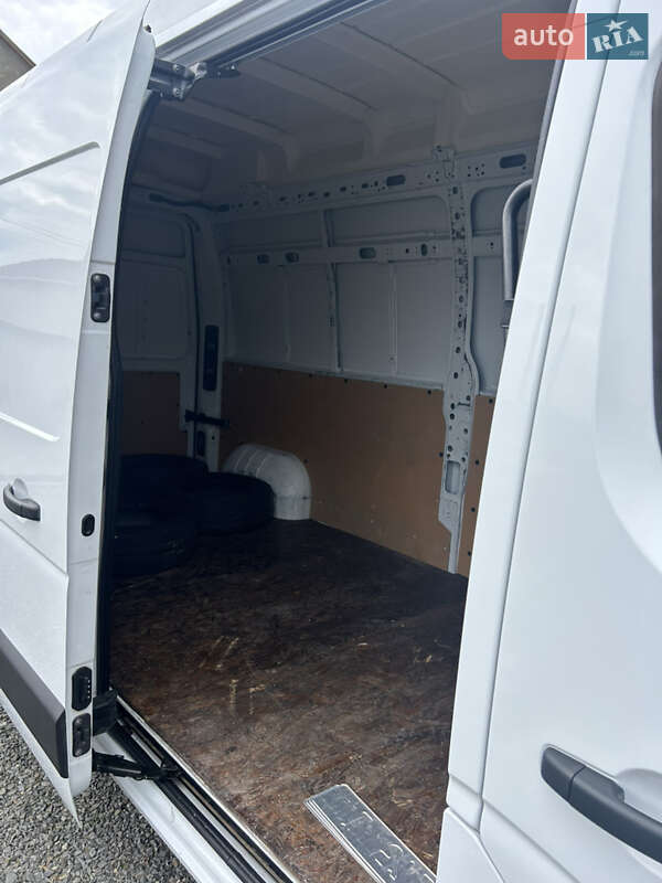 Вантажний фургон Renault Master 2020 в Хусті