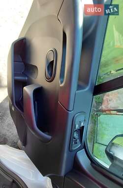 Грузовой фургон Renault Master 2021 в 