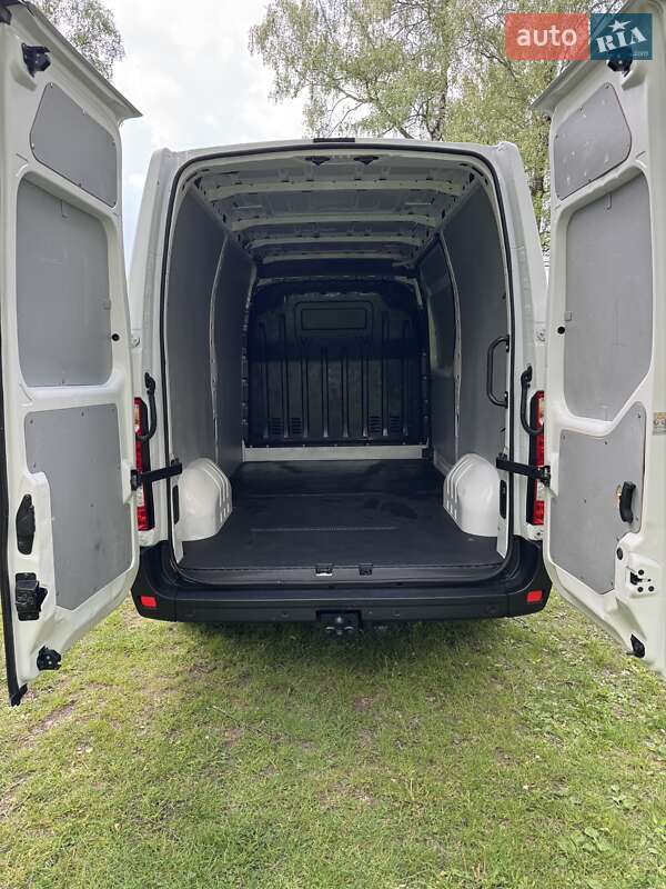 Вантажний фургон Renault Master 2021 в Радивиліві