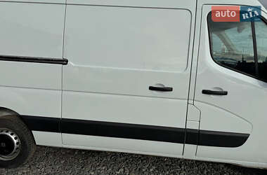 Грузовой фургон Renault Master 2016 в 